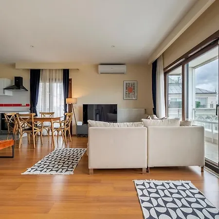 아파트 Duplex With Stunning Sea View, 3br, 2ba 이스탄불